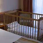 Amadeus Hotel 4*