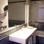 Amadeus Hotel 4*