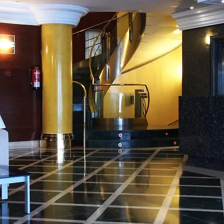 Hotel Amadeus 4*